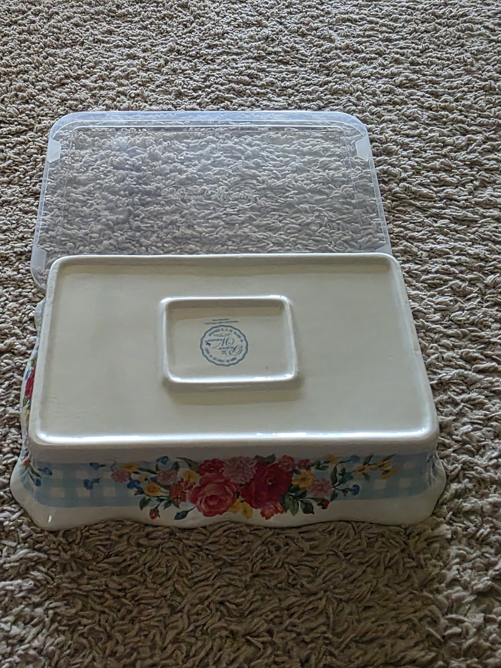The Pioneer  Floral Ceramic Bakeware Dish with Clear Lid - Multicolor - Picture 5 of 8